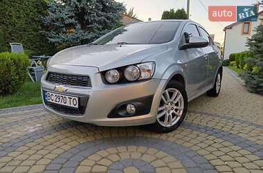 Седан Chevrolet Aveo 2012 в Львове