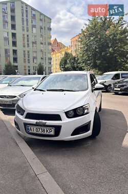 Хетчбек Chevrolet Aveo 2012 в Києві