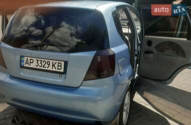 Хэтчбек Chevrolet Aveo 2005 в 