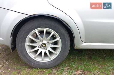 Седан Chevrolet Aveo 2006 в 