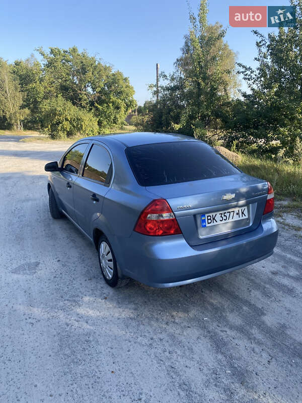 Седан Chevrolet Aveo 2006 в Звягеле