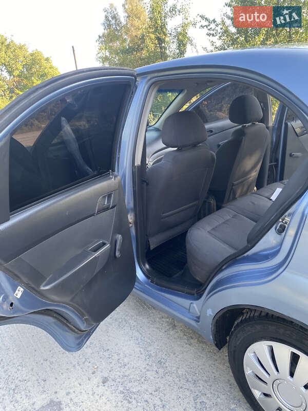 Седан Chevrolet Aveo 2006 в Звягеле
