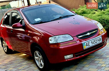 Седан Chevrolet Aveo 2005 в Днепре