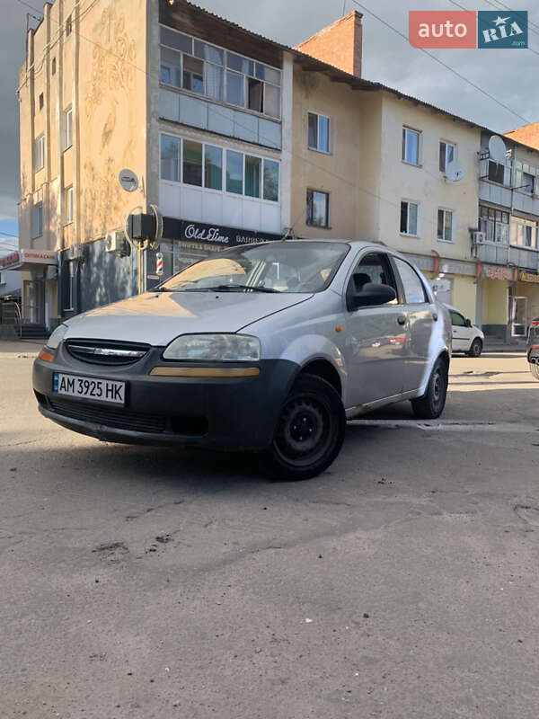 Седан Chevrolet Aveo 2005 в Житомире