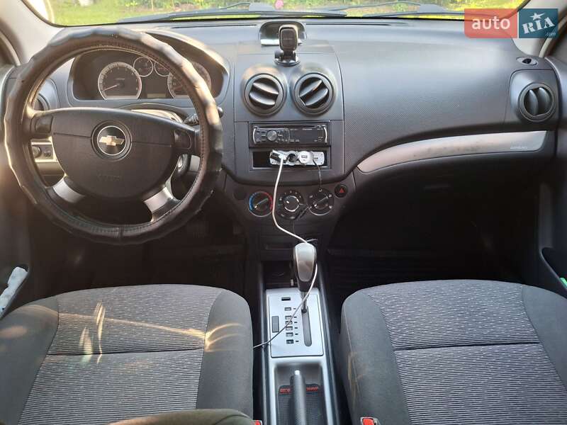 Седан Chevrolet Aveo 2010 в Киеве