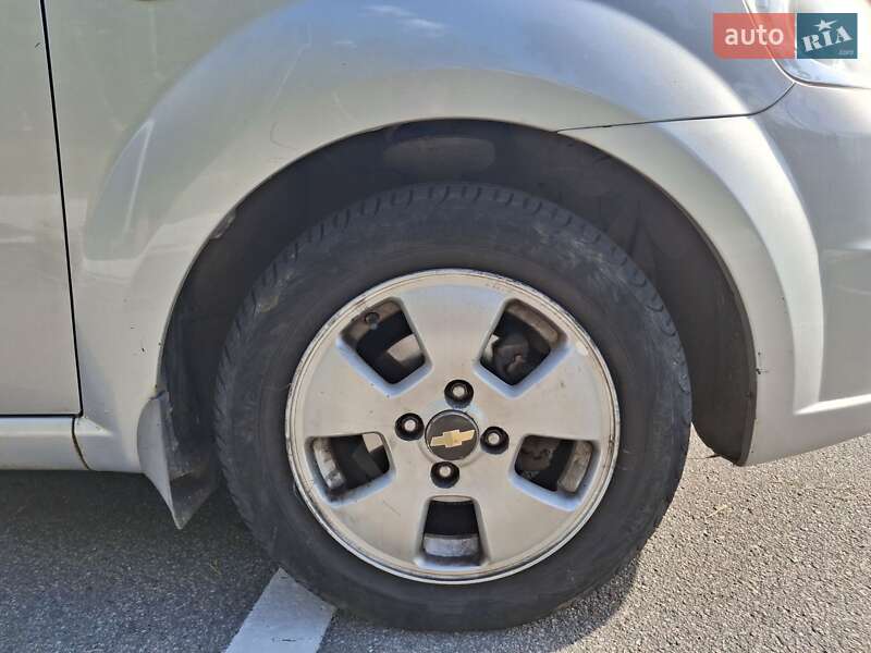 Седан Chevrolet Aveo 2010 в Киеве