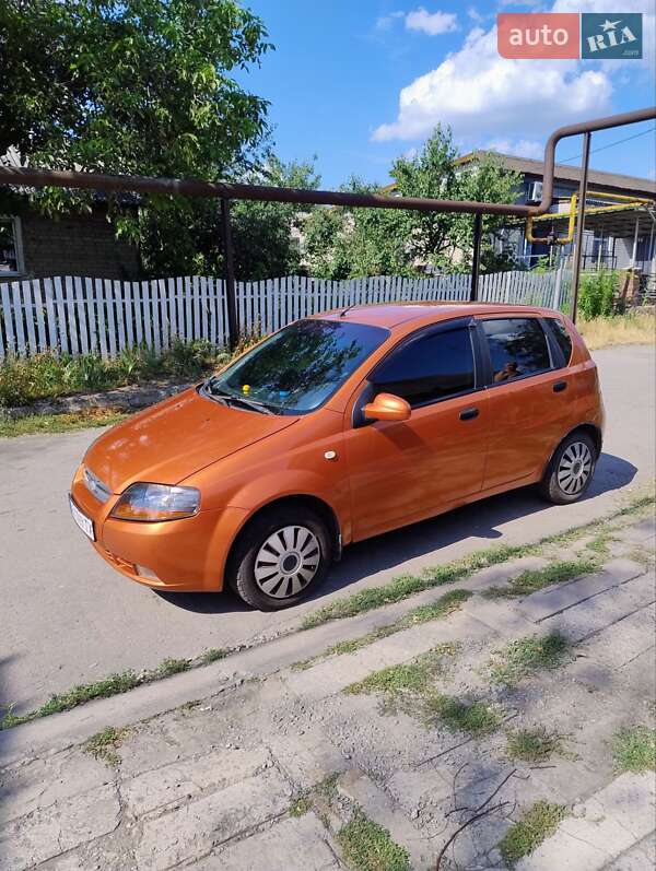 Хэтчбек Chevrolet Aveo 2007 в 