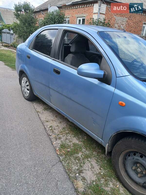 Седан Chevrolet Aveo 2005 в Дніпрі