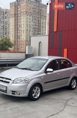 Седан Chevrolet Aveo 2008 в Киеве
