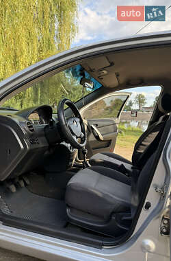 Хэтчбек Chevrolet Aveo 2008 в 