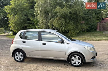 Хэтчбек Chevrolet Aveo 2008 в 