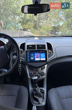 Хэтчбек Chevrolet Aveo 2012 в 