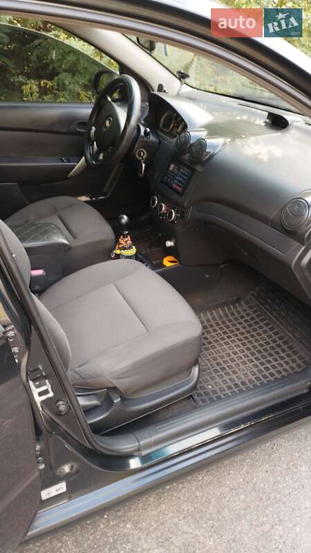 Седан Chevrolet Aveo 2007 в Горишних Плавнях