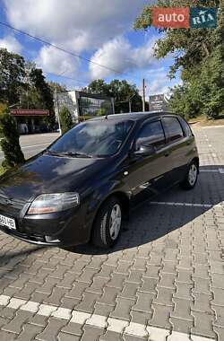 Хэтчбек Chevrolet Aveo 2008 в 