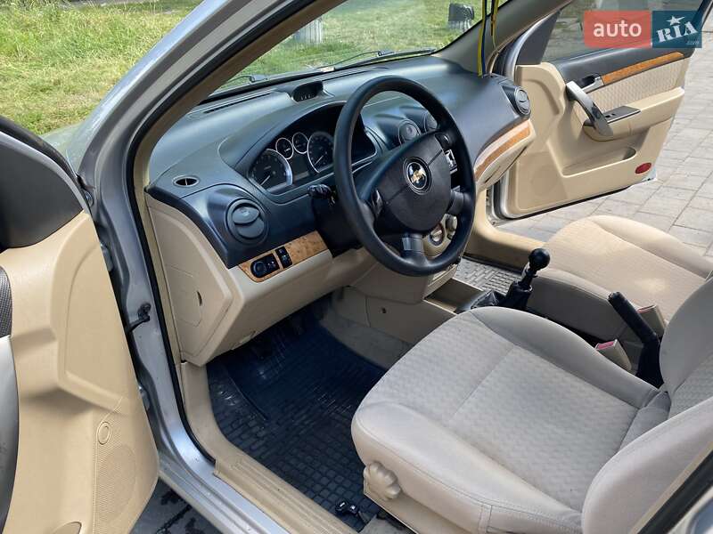 Седан Chevrolet Aveo 2007 в Львові