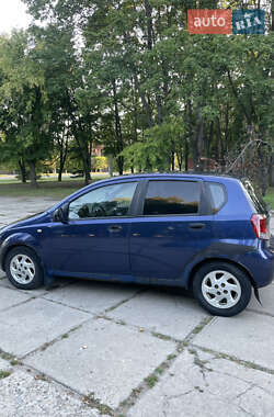 Хэтчбек Chevrolet Aveo 2006 в 