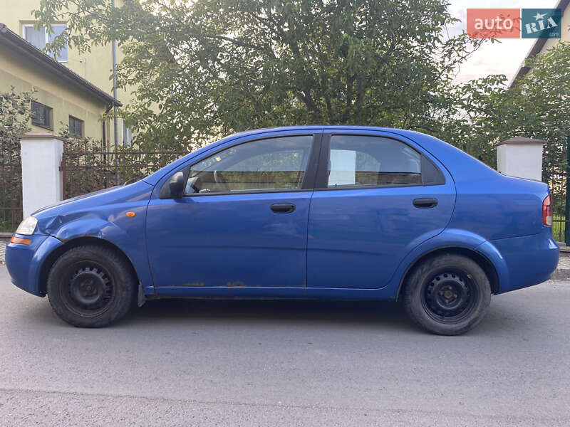 Седан Chevrolet Aveo 2005 в Львове