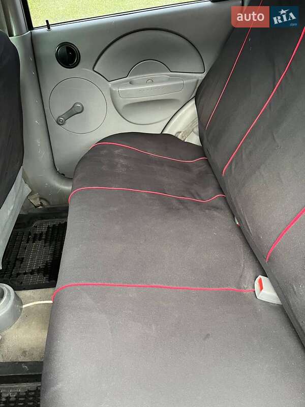 Седан Chevrolet Aveo 2005 в Шепетівці