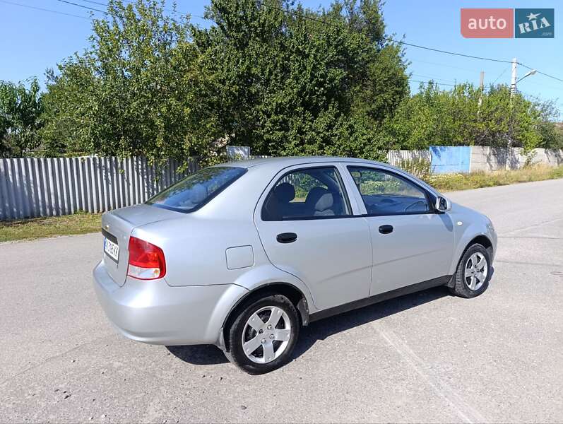 Седан Chevrolet Aveo 2006 в Харькове