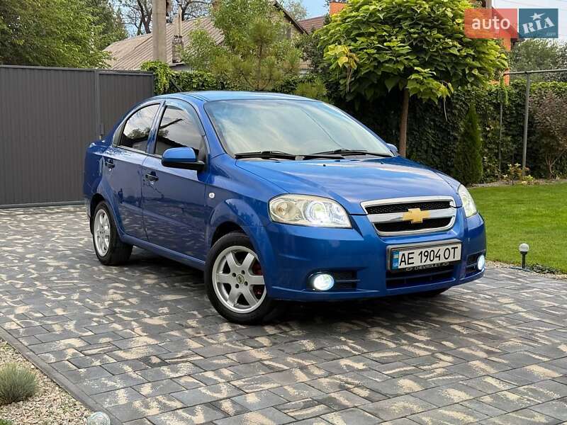 Седан Chevrolet Aveo 2011 в Днепре