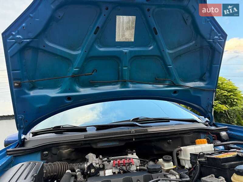 Седан Chevrolet Aveo 2011 в Днепре