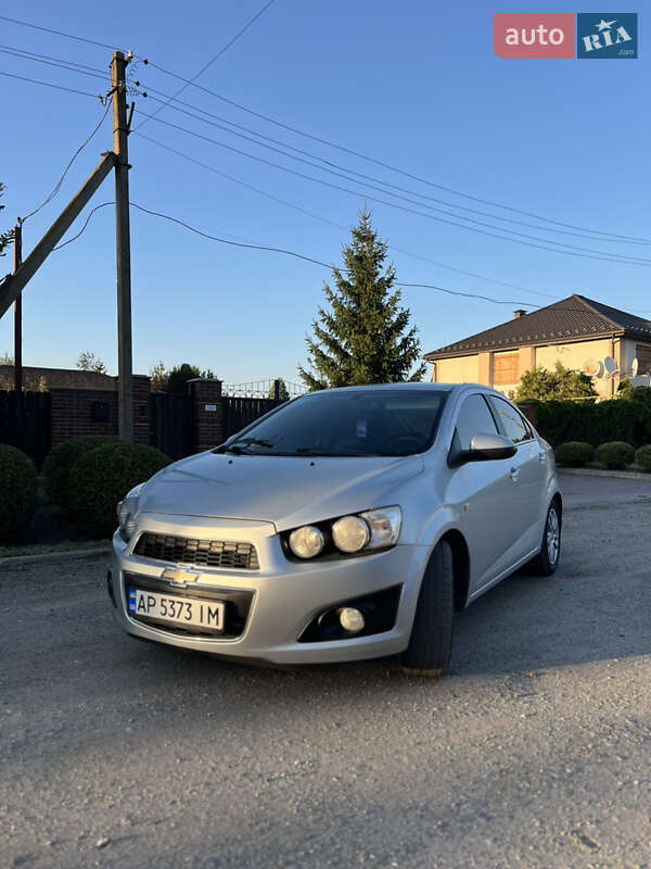 Седан Chevrolet Aveo 2012 в Запорожье