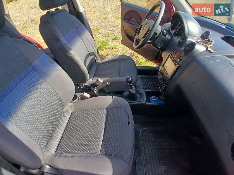Хетчбек Chevrolet Aveo 2006 в Дніпрі фото 14 Хетчбек Chevrolet Aveo 2006 в Дніпрі