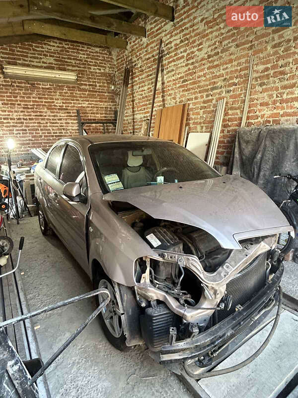 Седан Chevrolet Aveo 2008 в Львове