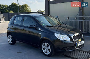 Хэтчбек Chevrolet Aveo 2009 в 