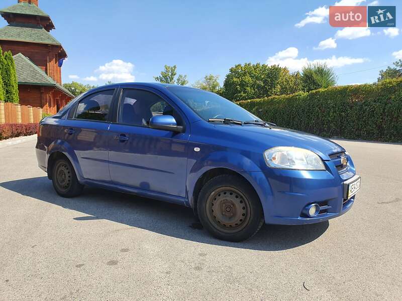 Седан Chevrolet Aveo 2008 в Днепре