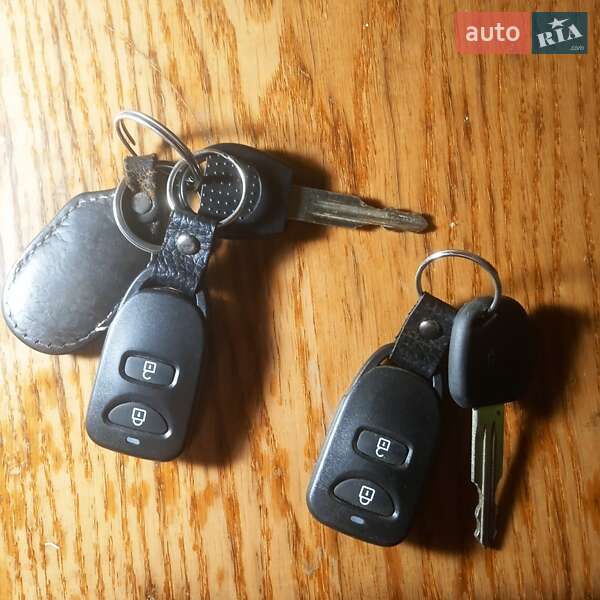 Седан Chevrolet Aveo 2004 в Лугинах