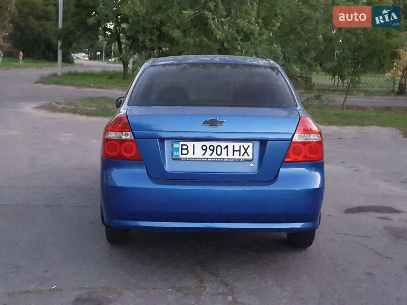 Седан Chevrolet Aveo 2006 в Кременчуге