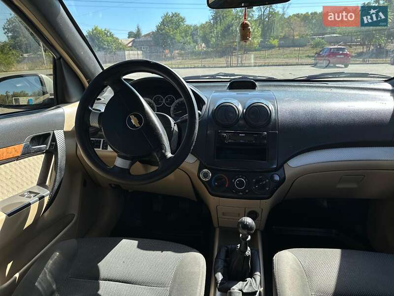 Седан Chevrolet Aveo 2008 в Днепре