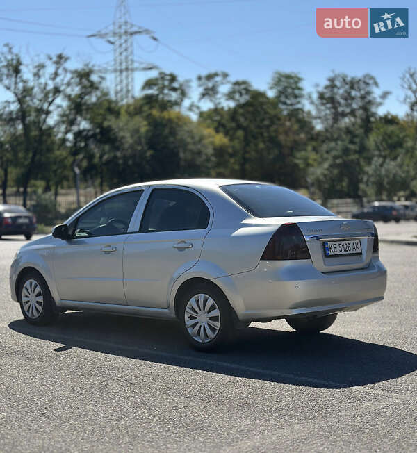 Седан Chevrolet Aveo 2008 в Днепре