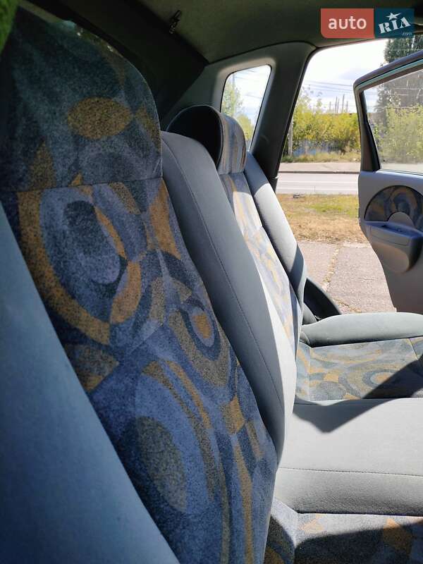 Хэтчбек Chevrolet Aveo 2004 в Киеве