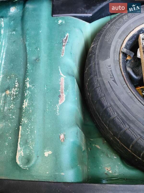 Хэтчбек Chevrolet Aveo 2004 в Киеве