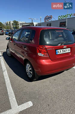 Хэтчбек Chevrolet Aveo 2006 в 