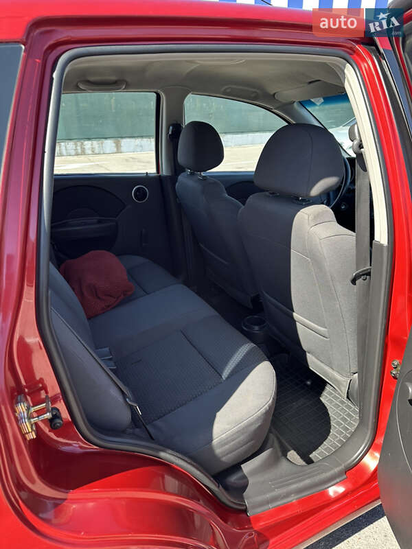 Хэтчбек Chevrolet Aveo 2006 в Запорожье