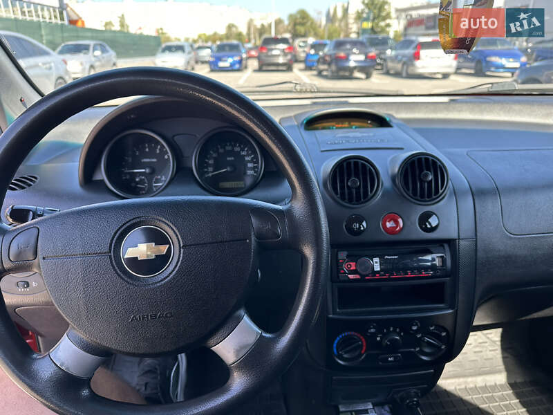 Хэтчбек Chevrolet Aveo 2006 в Запорожье