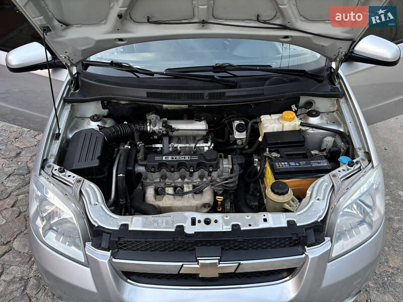 Седан Chevrolet Aveo 2008 в Запорожье