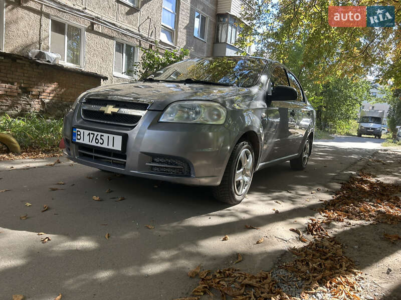 Седан Chevrolet Aveo 2011 в Полтаве
