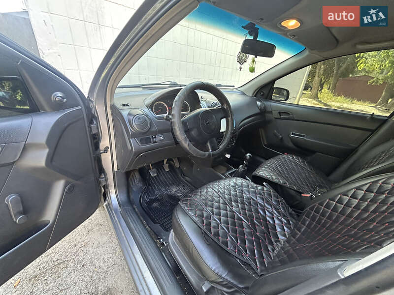 Седан Chevrolet Aveo 2011 в Полтаве