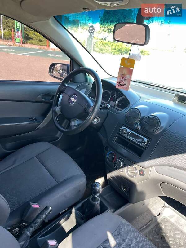 Седан Chevrolet Aveo 2006 в Киеве