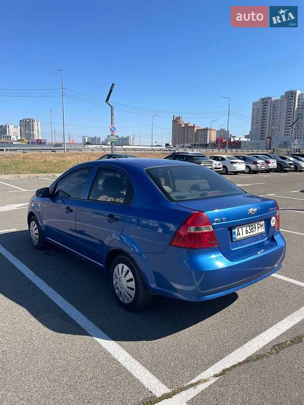 Седан Chevrolet Aveo 2006 в Киеве