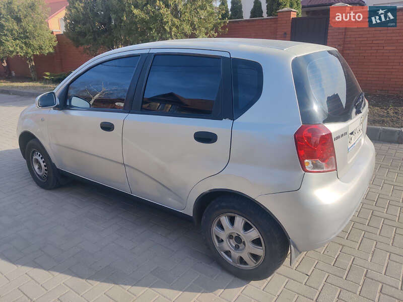 Хэтчбек Chevrolet Aveo 2004 в Запорожье