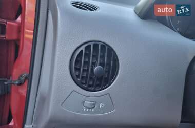 Седан Chevrolet Aveo 2004 в 