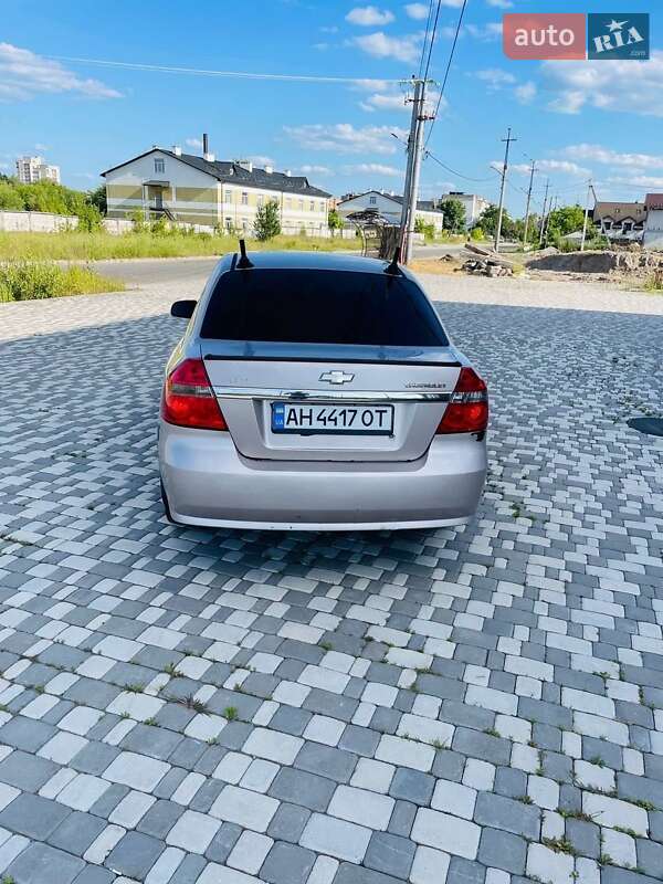 Седан Chevrolet Aveo 2008 в Житомире