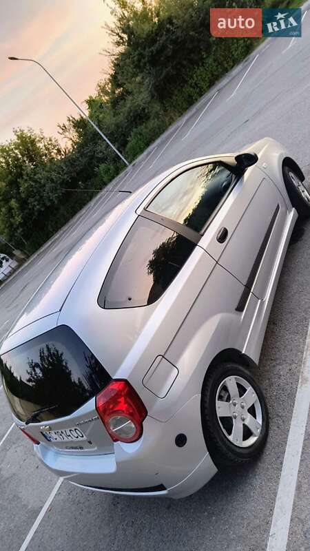 Хэтчбек Chevrolet Aveo 2009 в Владимире