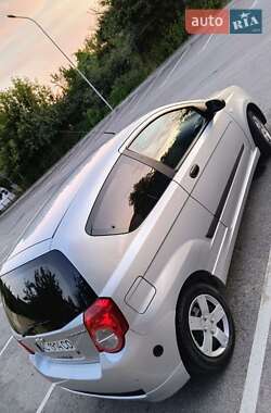 Хэтчбек Chevrolet Aveo 2009 в 