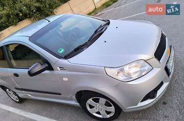 Хэтчбек Chevrolet Aveo 2009 в 